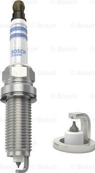 BOSCH 0 242 135 517 - Aizdedzes svece adetalas.lv