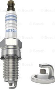 BOSCH 0 242 135 558 - Aizdedzes svece adetalas.lv