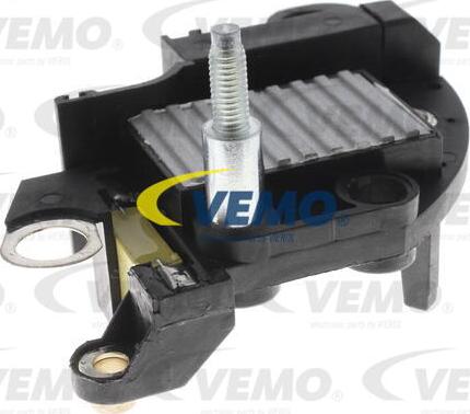 Vemo V24-77-0019 - Ģeneratora sprieguma regulators adetalas.lv